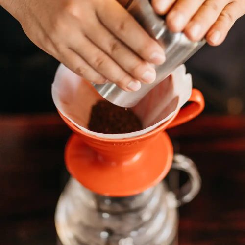 Hario V60-02 kerámia dripper, piros