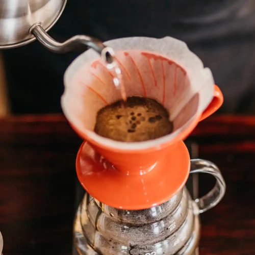 Hario V60-02 kerámia dripper, piros