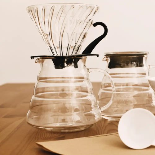 Hario V60-02 üveg dripper, fekete