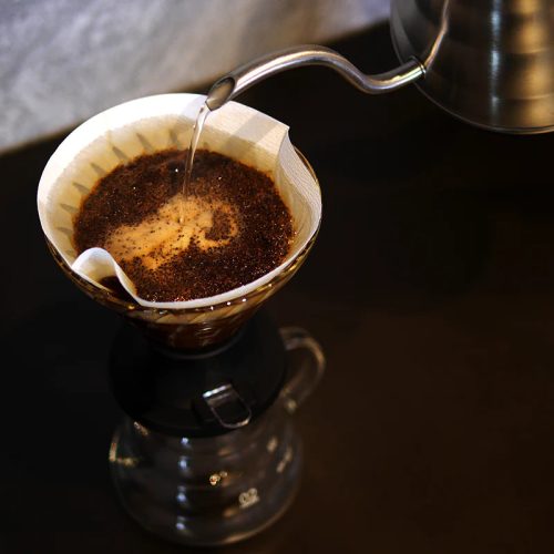 Hario Immersion V60-02 Switch filterkávé készítő papírszűrővel