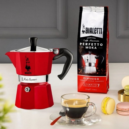 Bialetti Moka Express kotyogós kávéfőző 3 adagos, piros